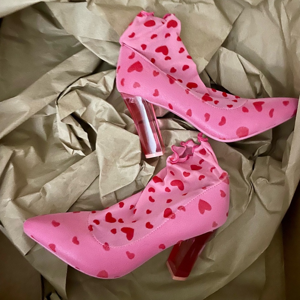 Sugar Thrillz Pink Ankle Boots with Red Heart Print - Picture 2 of 4